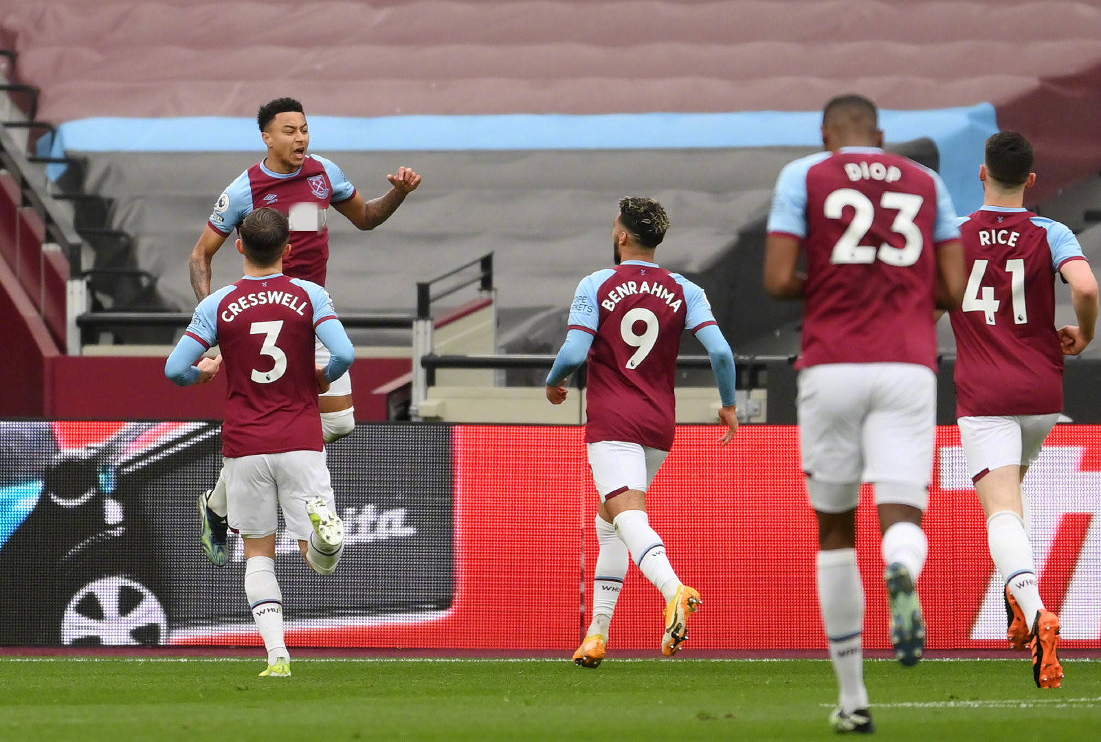 防守两端的 防守两端的